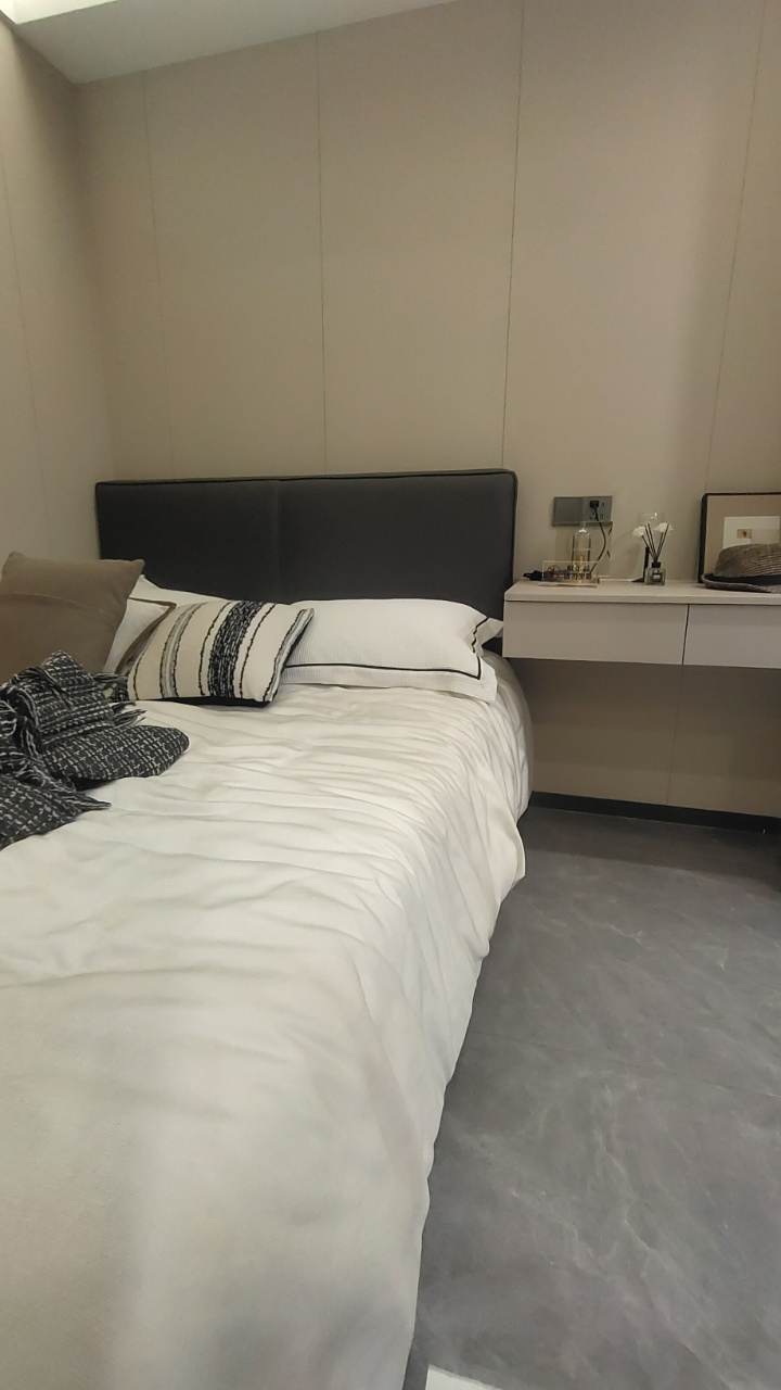 1745136233607928.jpg 44d2efcf6c76f3b7ed47754085d49f7c.jpg