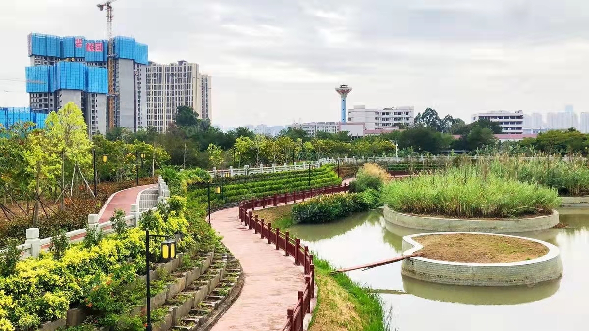 碧桂園日昇昌領(lǐng)峰，領(lǐng)峰花園均價(jià)14000元/平