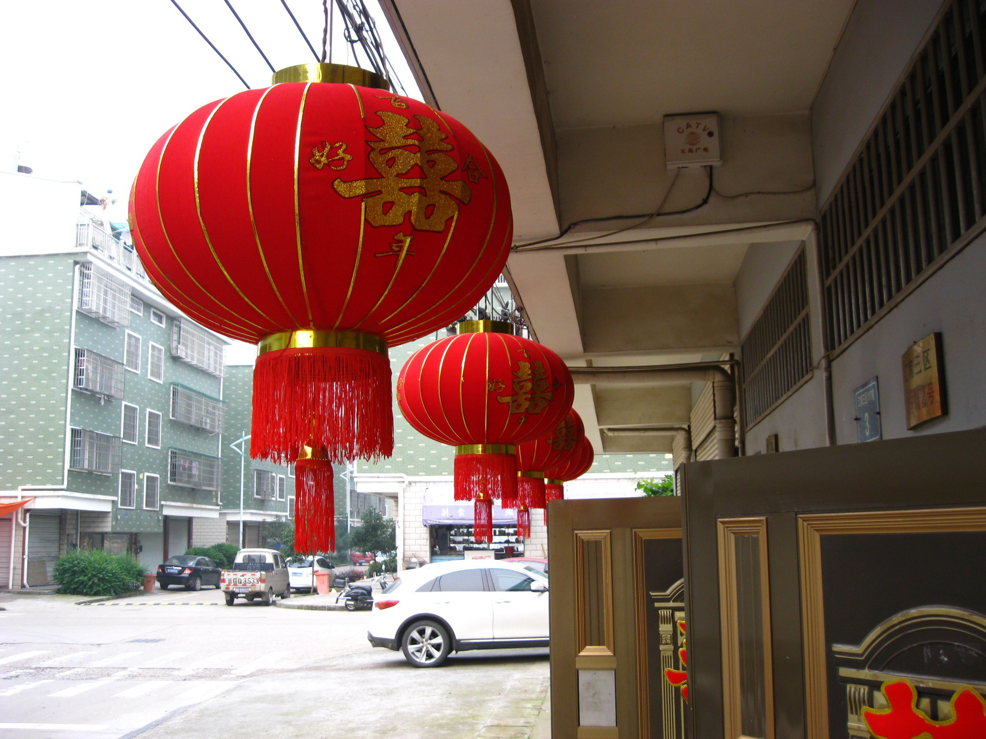 為回遷村民的裝修提供優(yōu)質服務