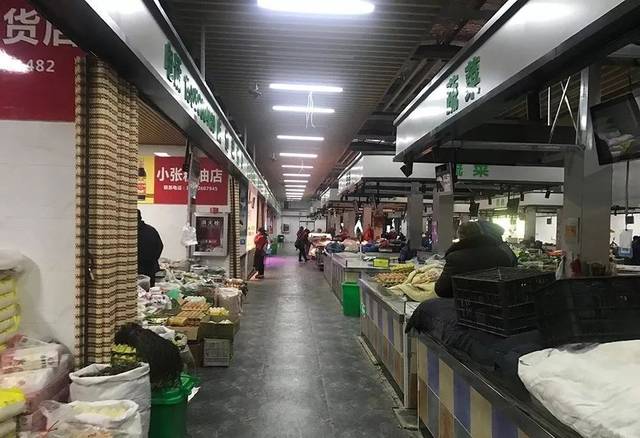 相對(duì)于商品房一個(gè)車位十幾二十萬(wàn)的價(jià)格